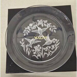 Hoya Clear Crystal Etched Hummingbird Plate Box Stand & Bag